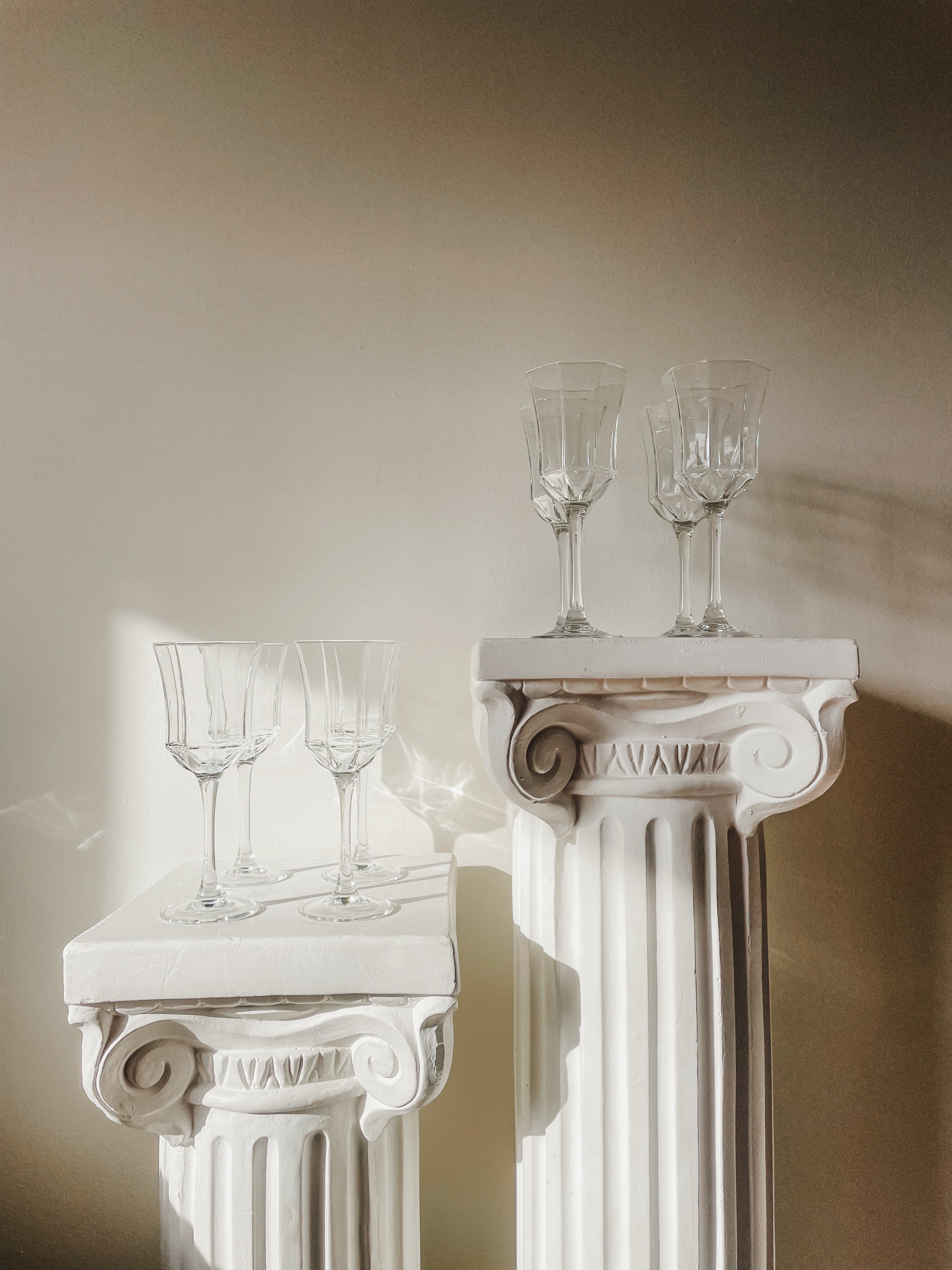 VINTAGE LUMINARC ‘OCTIME’ CLEAR WINE GLASSES