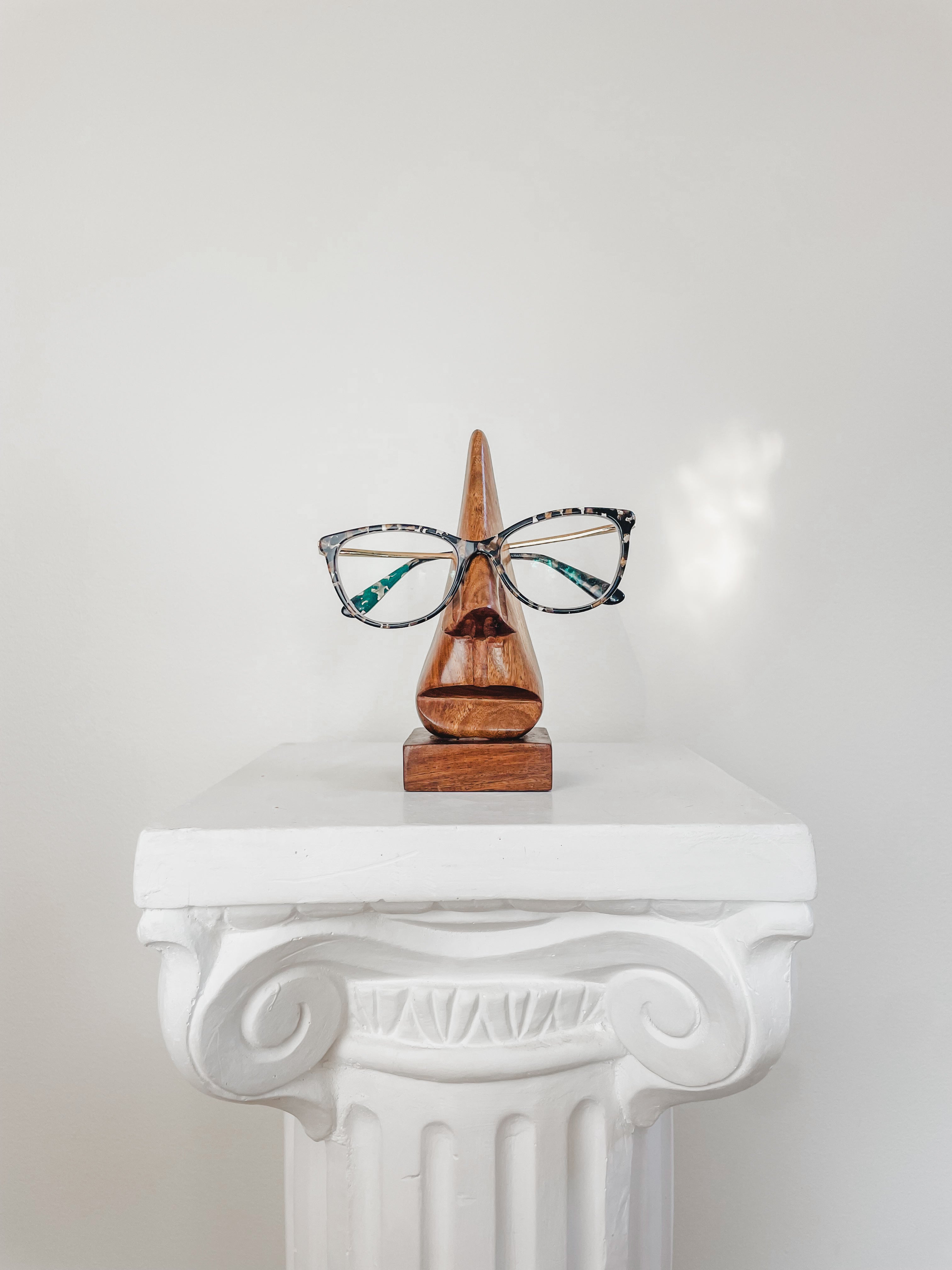MID CENTURY STYLE WOOD EYEGLASS STAND