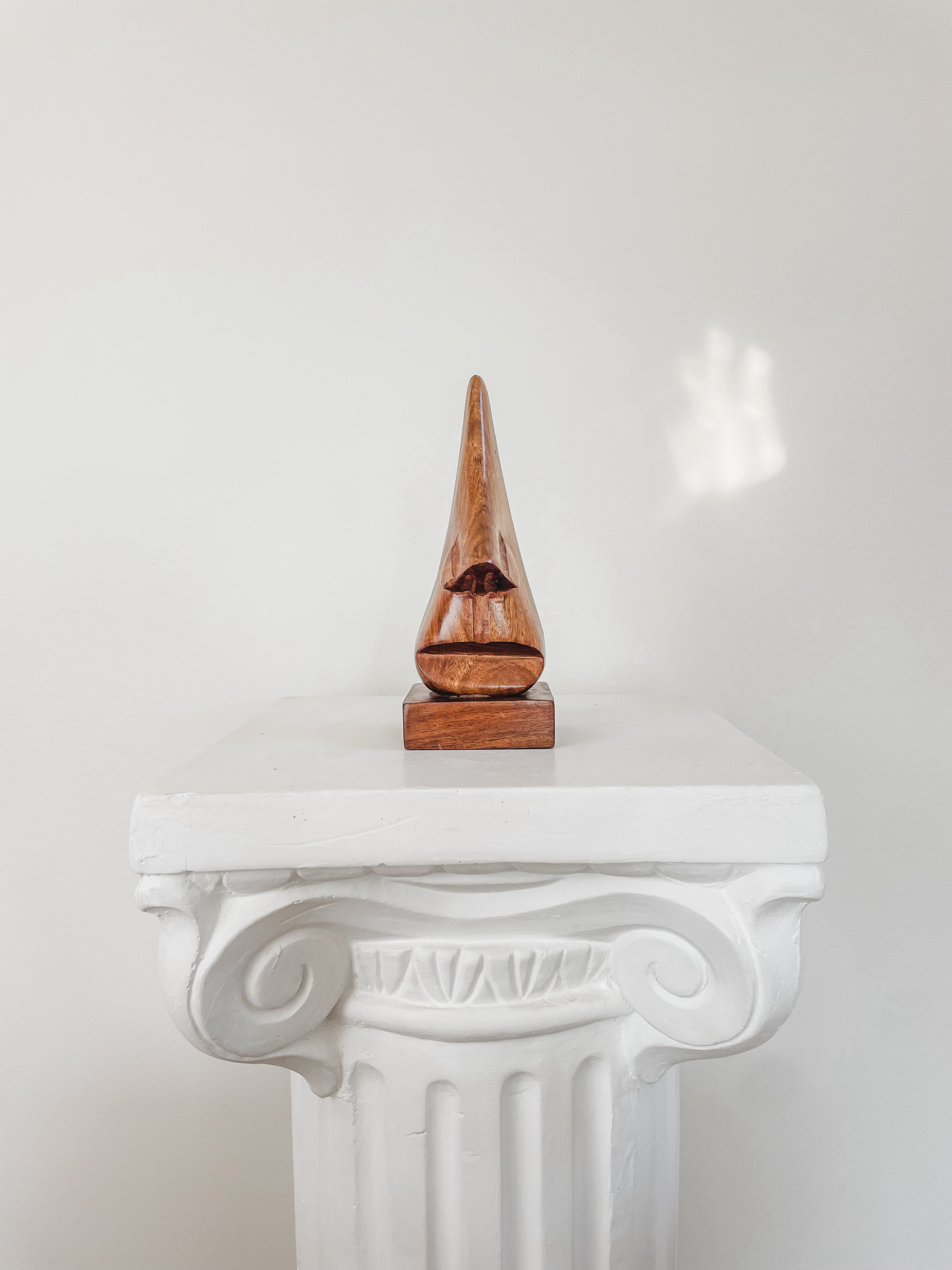 MID CENTURY STYLE WOOD EYEGLASS STAND