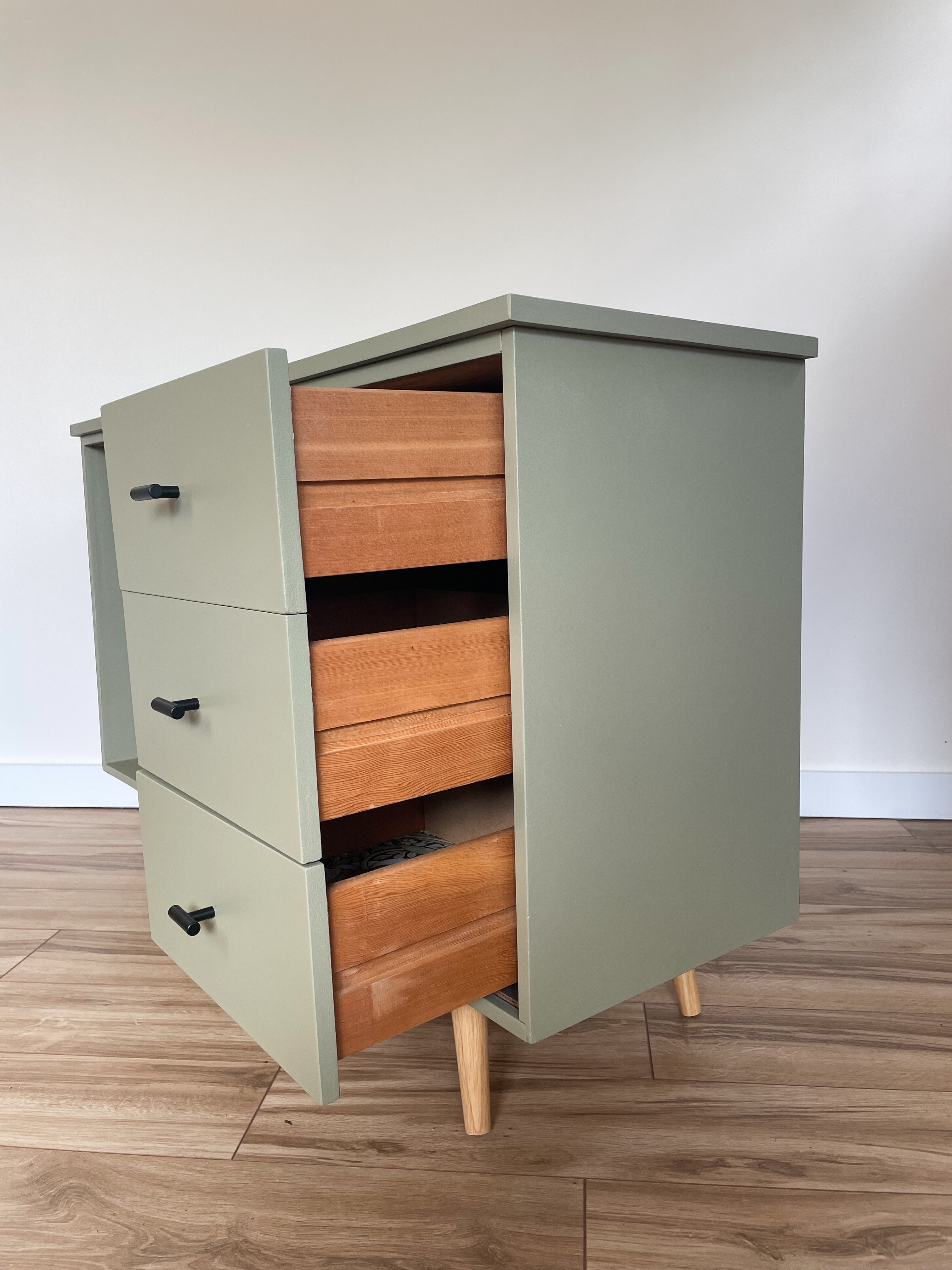 REFINISHED MID CENTURY CABINET