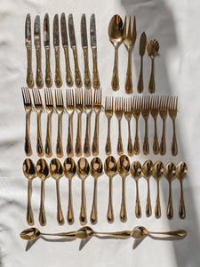 VINTAGE FARBERWARE ‘BREEZE GOLD’ FLATWARE