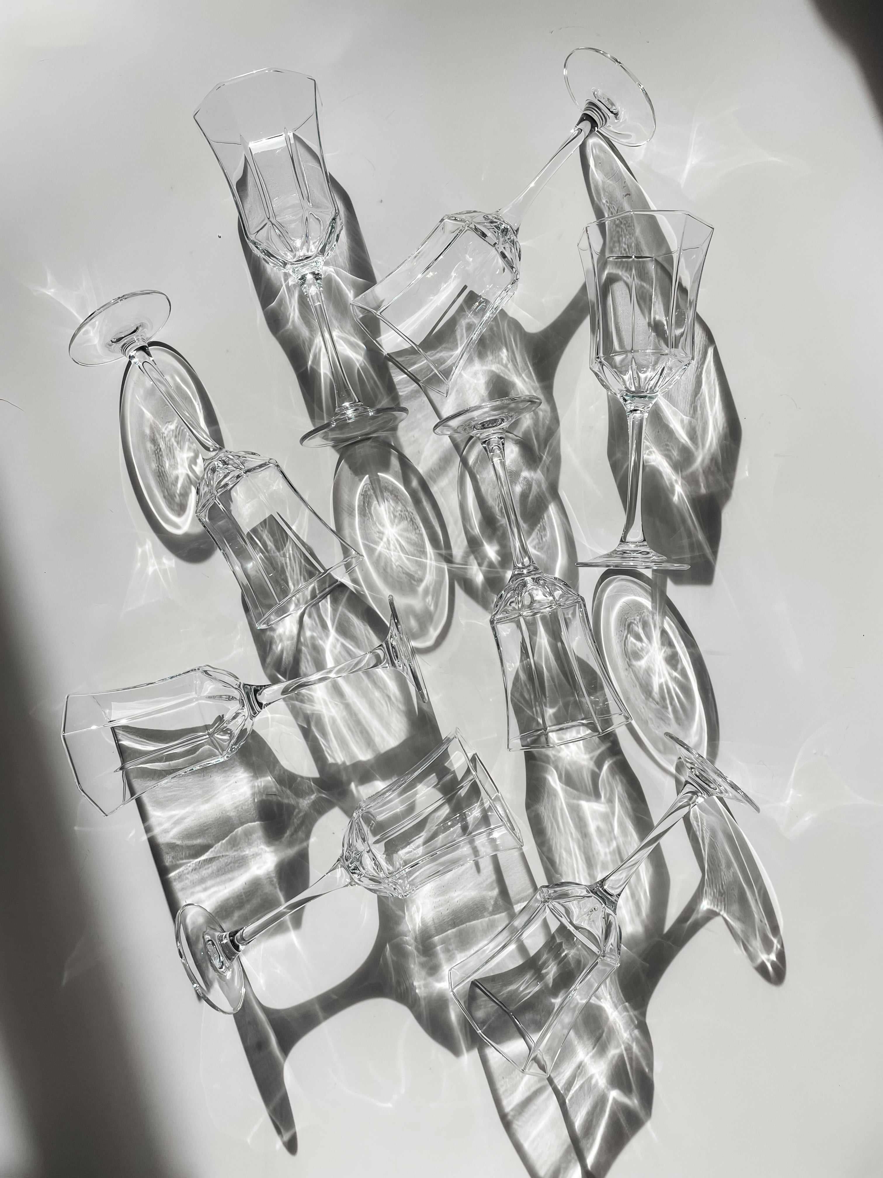 VINTAGE LUMINARC ‘OCTIME’ CLEAR WINE GLASSES