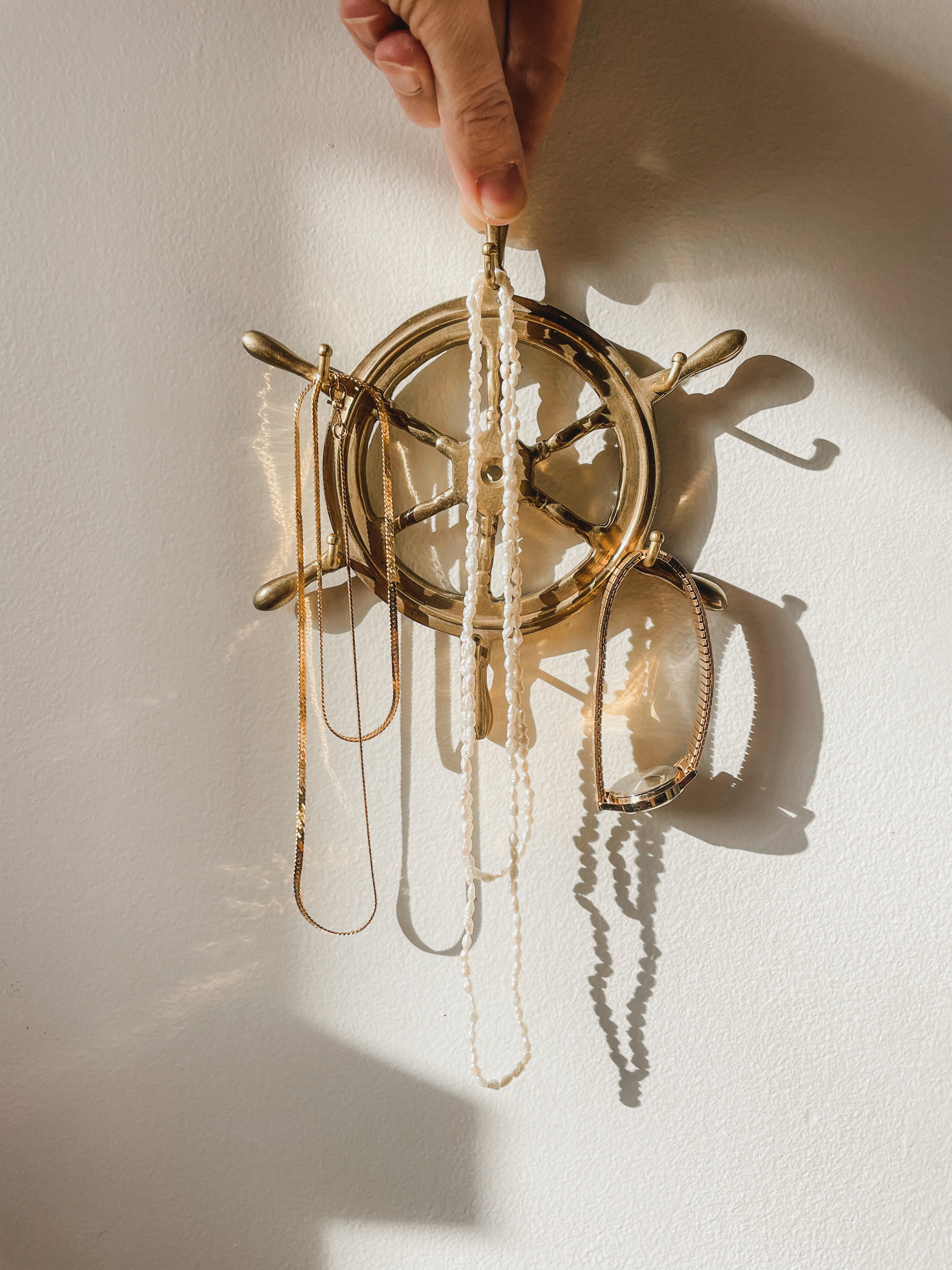 VINTAGE BRASS NAUTICAL SHIP’S WHEEL WALL HOOK