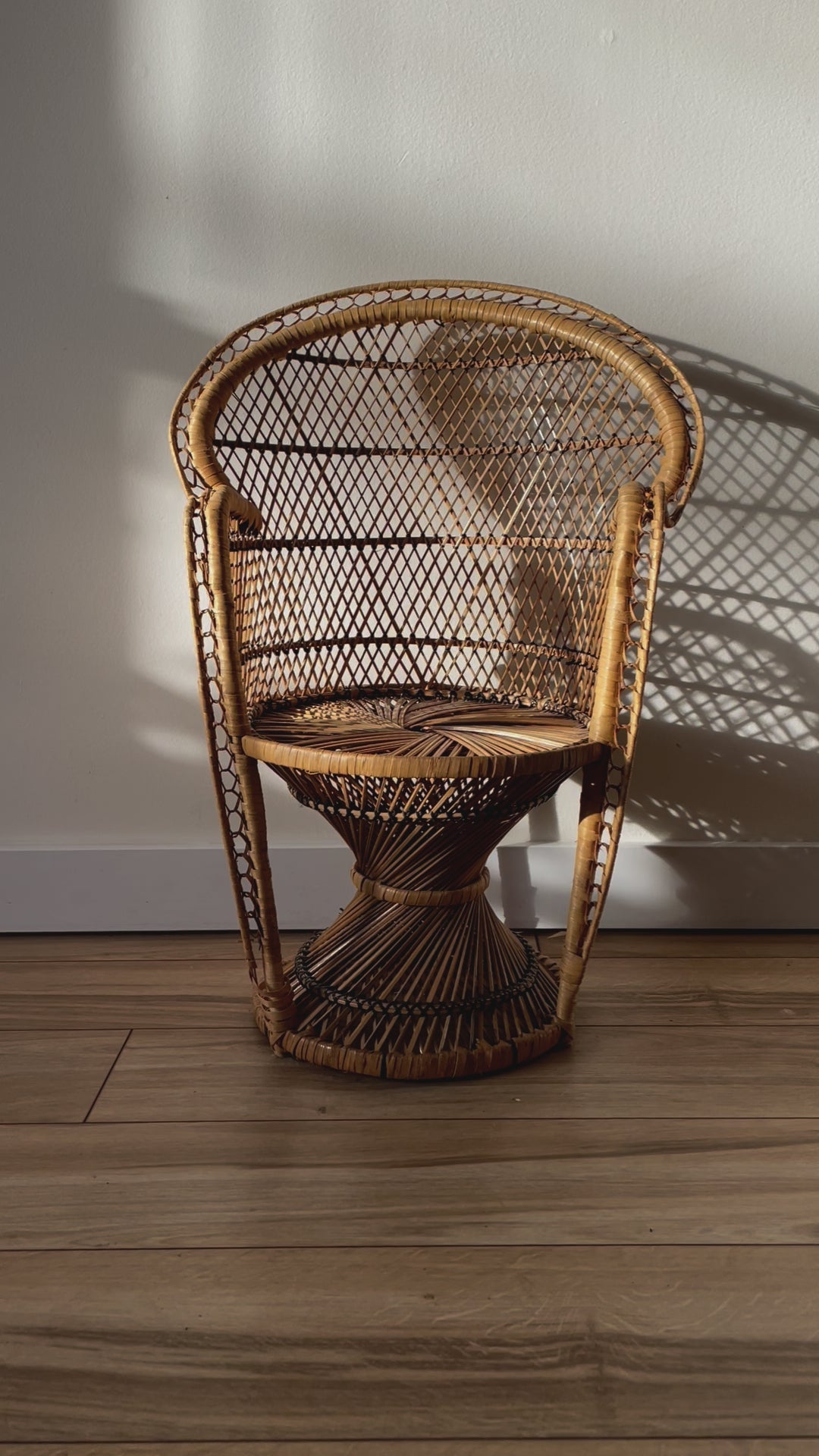CHILD SIZE PEACOCK CHAIR